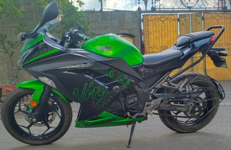 Kawasaki Ninja 300 BS6 2021