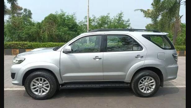 Toyota Fortuner 3.0 4x2 MT 2012