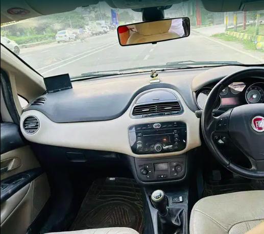 Fiat Linea Emotion 1.3 2015