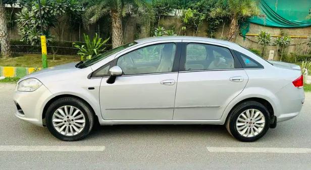 Fiat Linea Emotion 1.3 2015