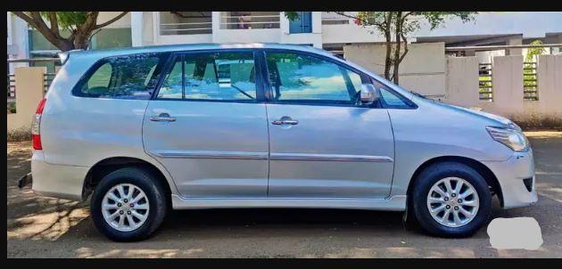 Toyota Innova 2.5 V 8 STR 2012