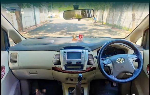 Toyota Innova 2.5 V 8 STR 2012