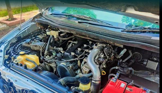 Toyota Innova 2.5 V 8 STR 2012