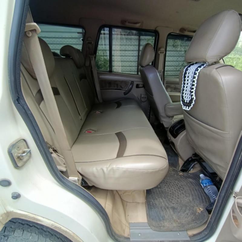Mahindra Scorpio VLX 4WD AIRBAG BS IV 2013