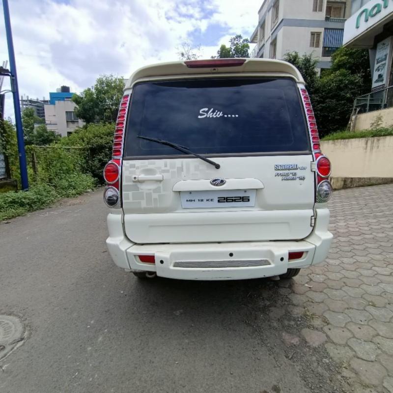 Mahindra Scorpio VLX 4WD AIRBAG BS IV 2013