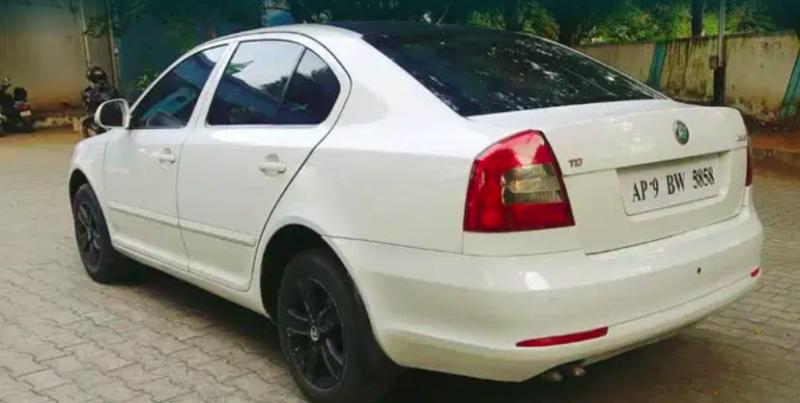 Skoda Laura AMBIENTE 1.9 TDI AT 2009