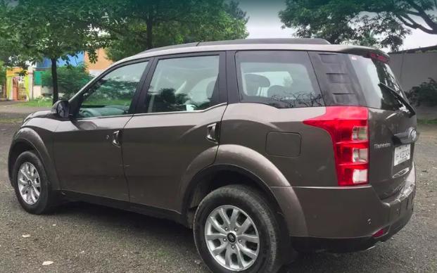 Mahindra XUV500 W10 2018