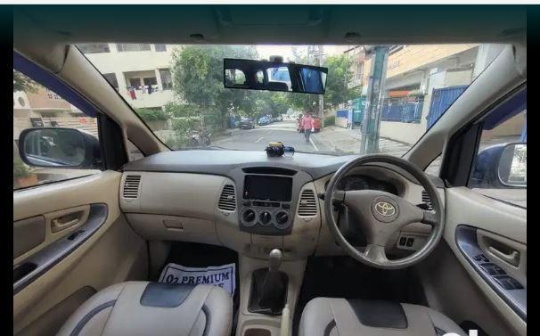 Toyota Innova 2.5 G 8 STR BS III 2008
