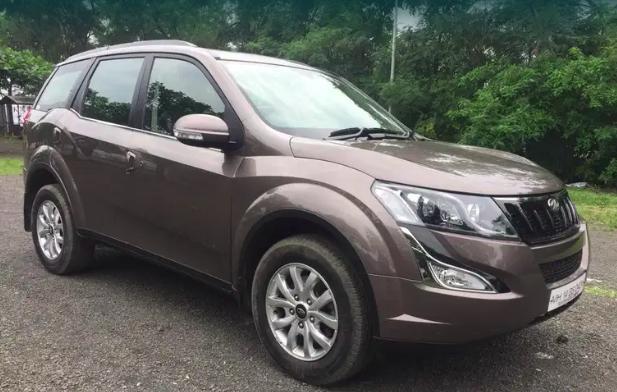 Mahindra XUV500 W10 2018