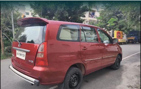 Toyota Innova 2.5 G 8 STR BS III 2008