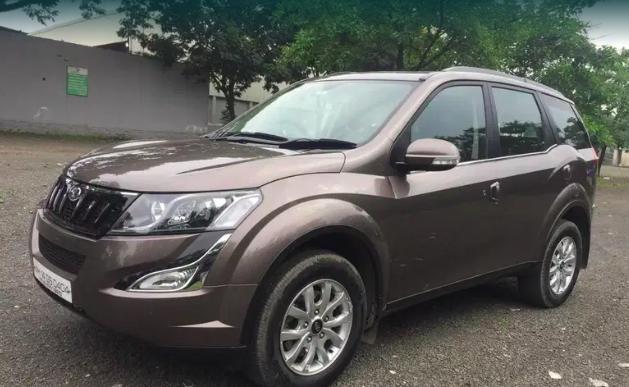Mahindra XUV500 W10 2018