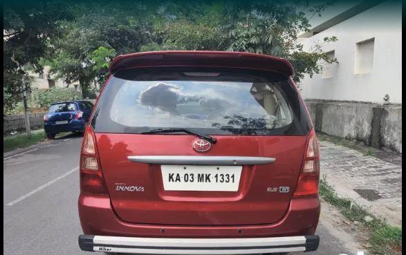 Toyota Innova 2.5 G 8 STR BS III 2008