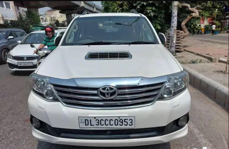 Toyota Fortuner 2.5 4x2 AT TRD Sportivo 2013