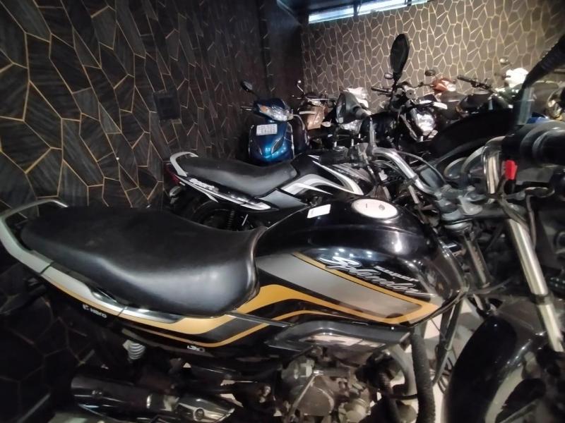 Hero Super Splendor Self Disc Alloy 125cc BS6 2020