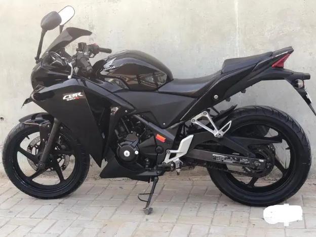 Honda CBR 250R 2015