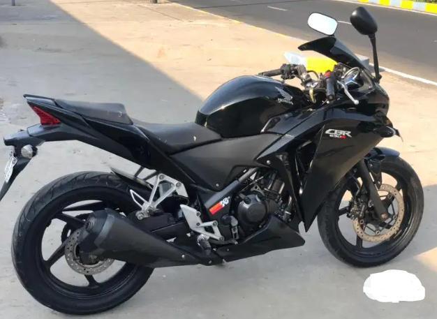 Honda CBR 250R 2015