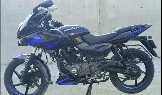 Bajaj Pulsar 220cc 2019