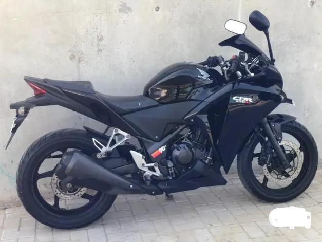 Honda CBR 250R 2015