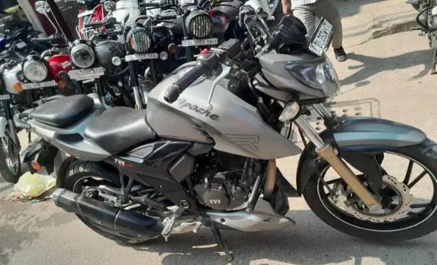TVS Apache RTR 200 4V FI 2017
