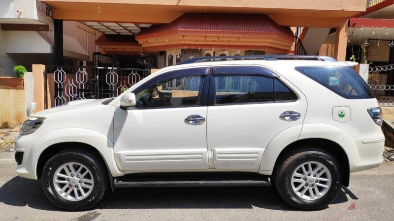 Toyota Fortuner 3.0 4X2 AT 2013