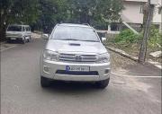 Toyota Fortuner 3.0 4X4 MT 2011