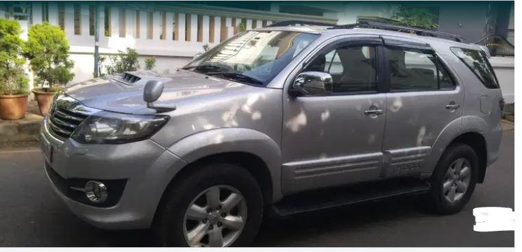 Toyota Fortuner 3.0 4X4 MT 2011