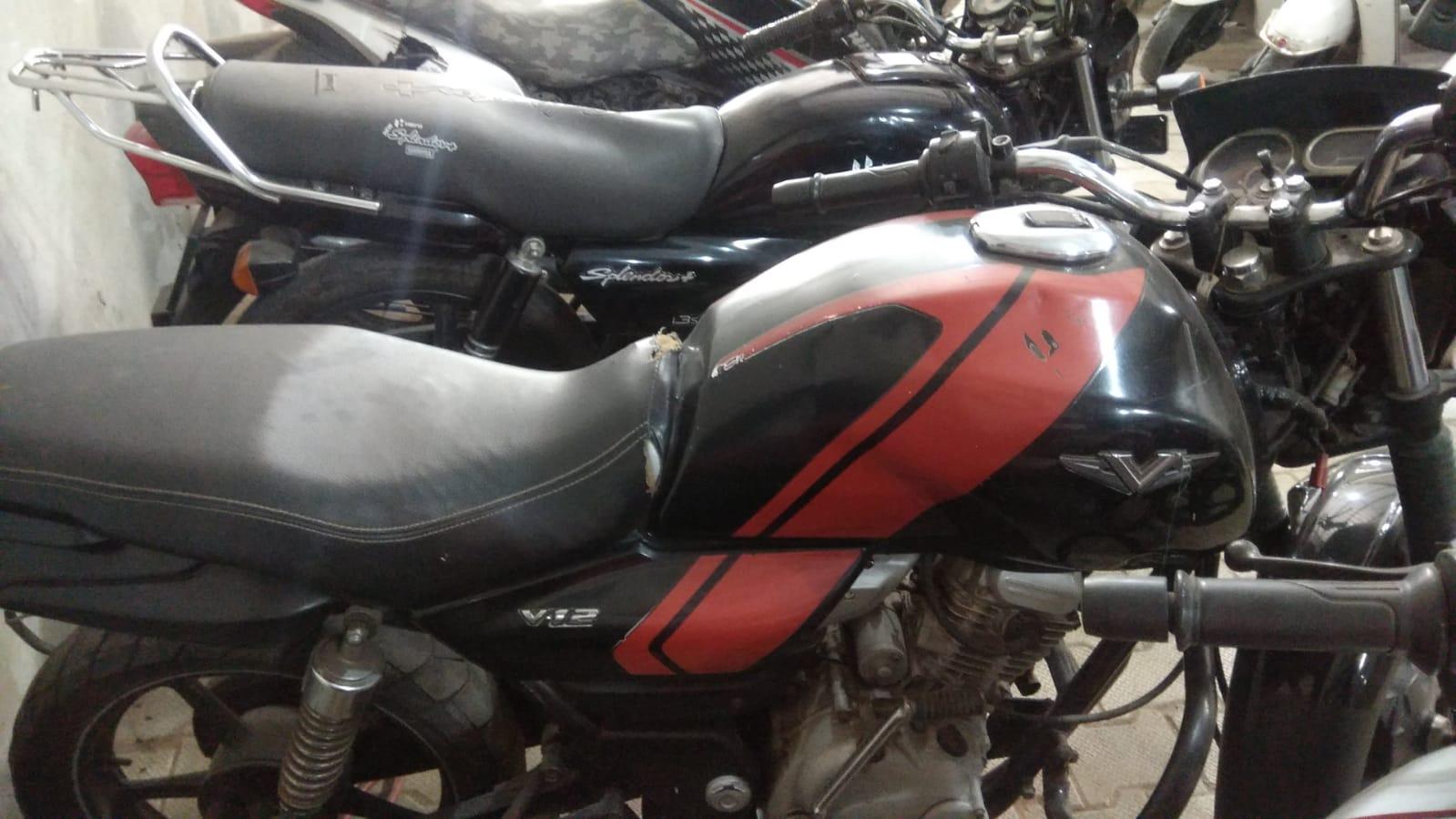 Bajaj V12 125cc 2018