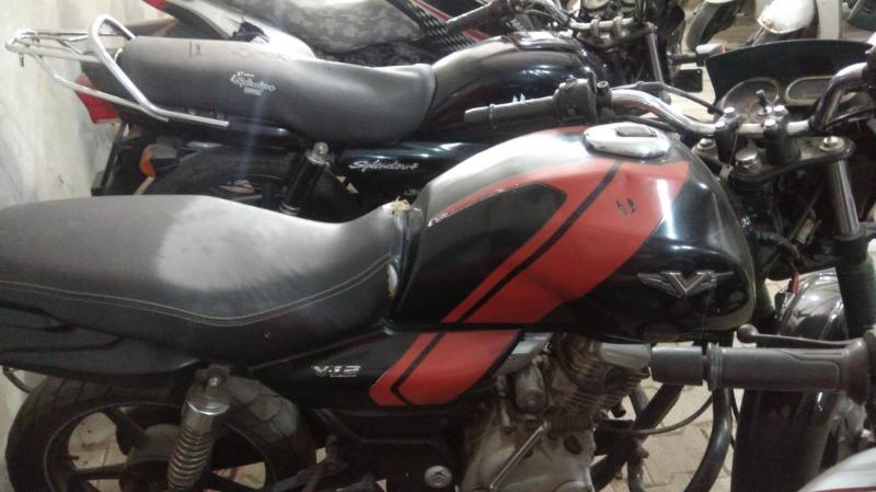 Bajaj V12 125cc 2018