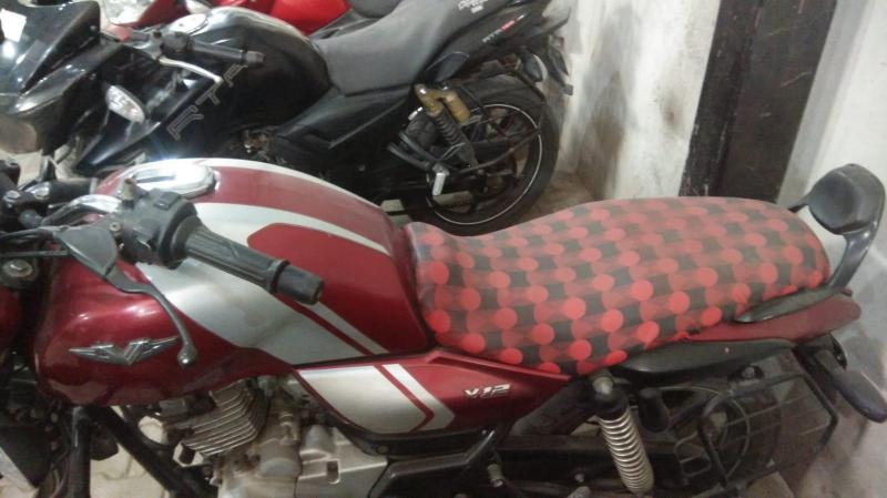 Bajaj V12 125cc 2018