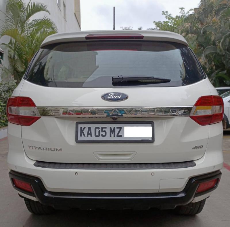 Ford Endeavour Trend 2.2 4x4 MT 2016