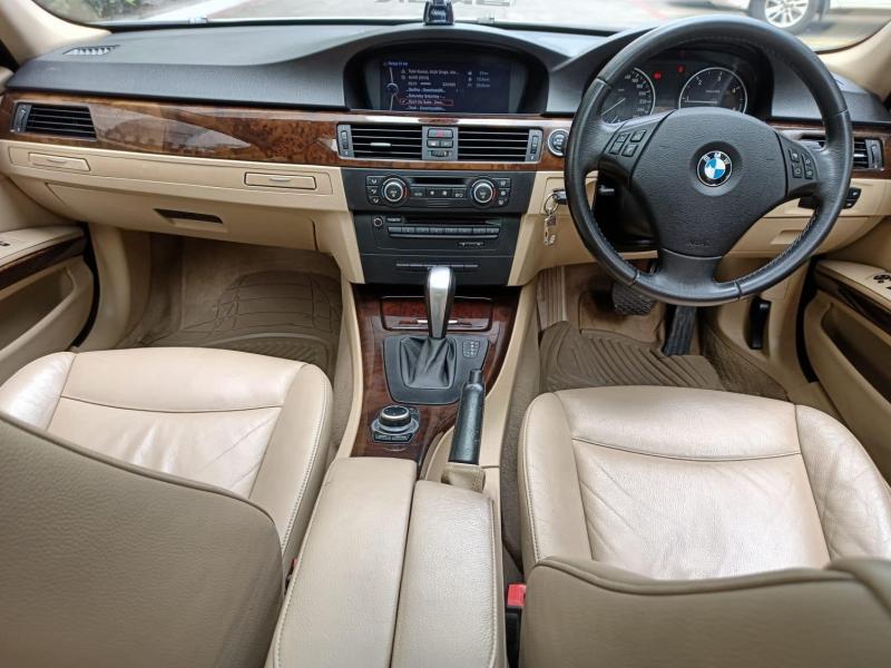 BMW 3 Series 320d Highline Sedan 2011