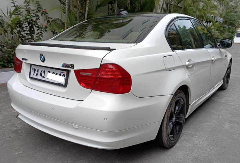 BMW 3 Series 320d Highline Sedan 2011
