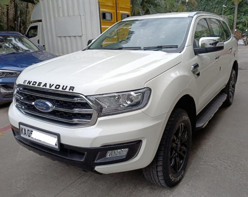 Ford Endeavour Trend 2.2 4x4 MT 2016