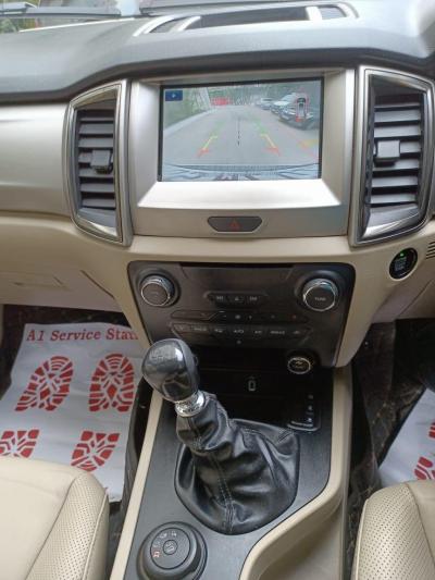 Ford Endeavour Trend 2.2 4x4 MT 2016