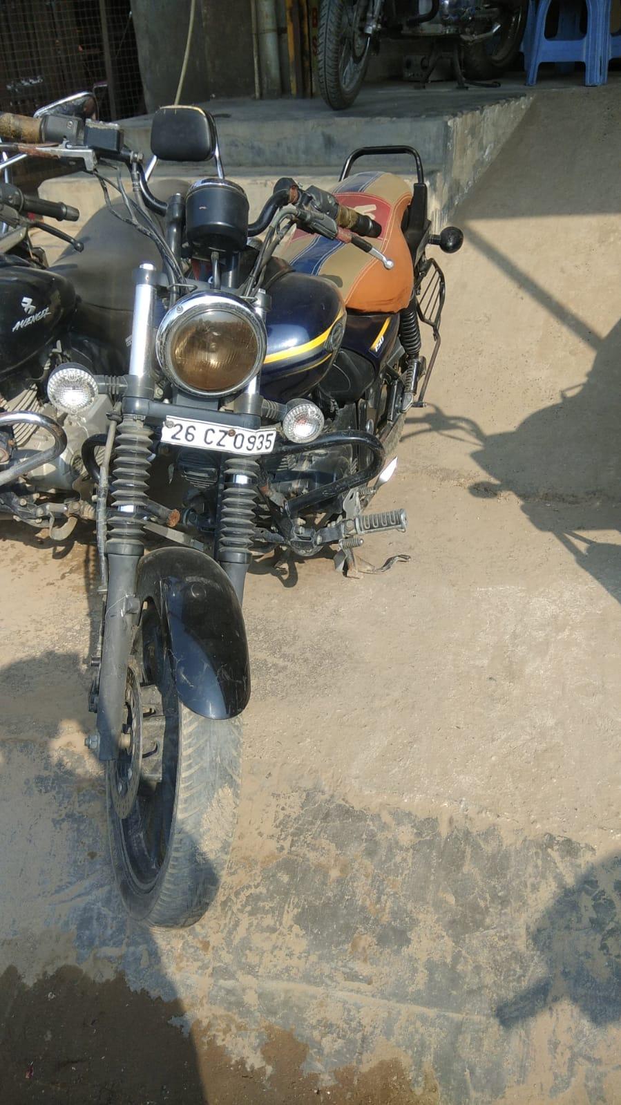 Bajaj Avenger Street 150 2016