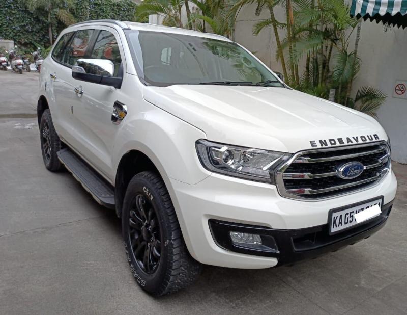 Ford Endeavour Trend 2.2 4x4 MT 2016