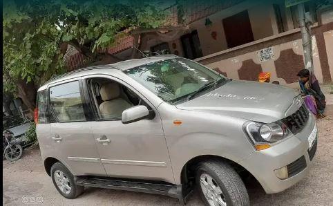 Mahindra Quanto C8 2012