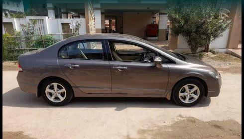 Honda Civic 1.8 V AT 2011