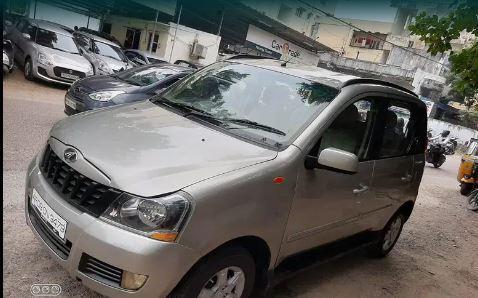 Mahindra Quanto C8 2012