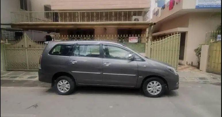 Toyota Innova 2.5 E 7 STR 2009