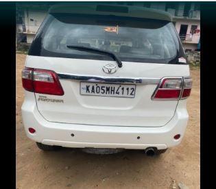Toyota Fortuner 3.0 4X4 MT 2010