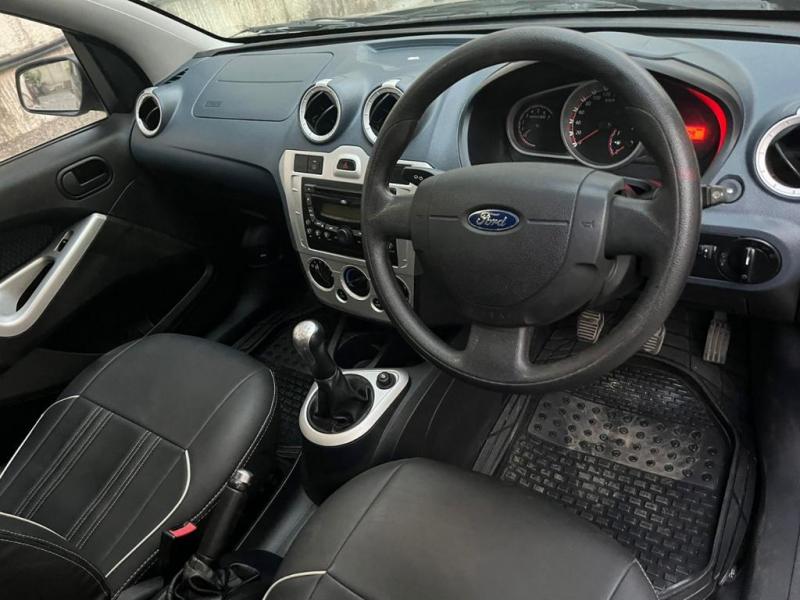 Ford Figo DURATEC TITANIUM 1.2 2014