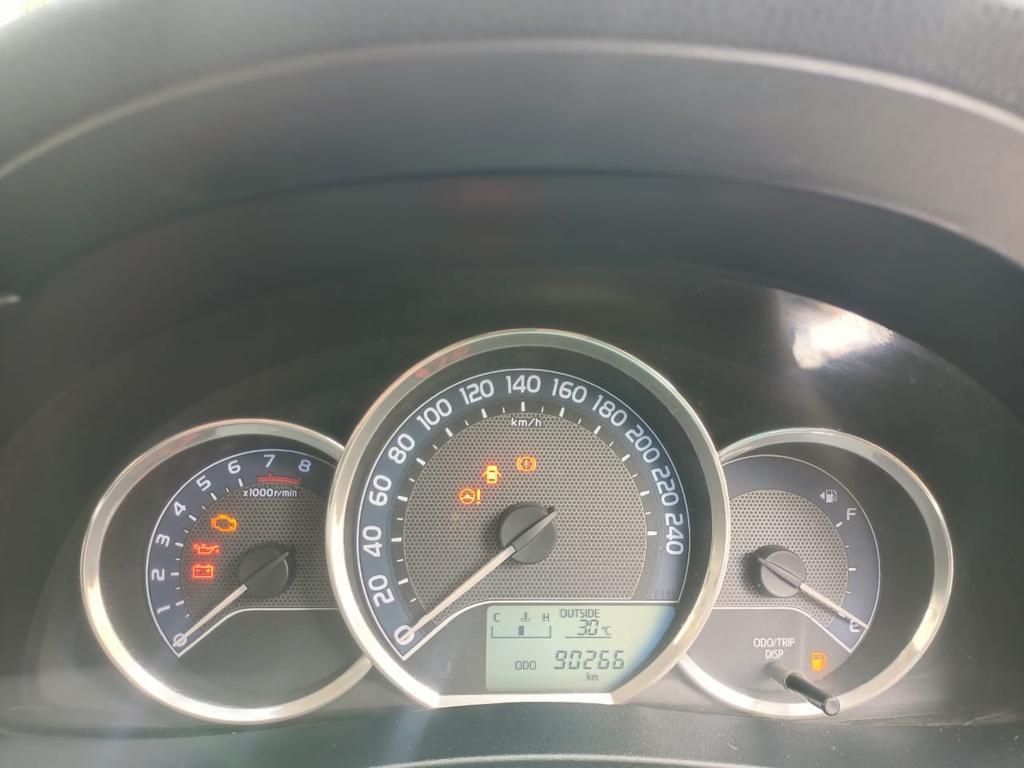 Toyota Corolla Altis 1.8 J 2015