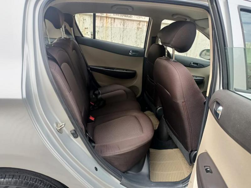 Hyundai i20 SPORTZ 1.2 BS IV 2013