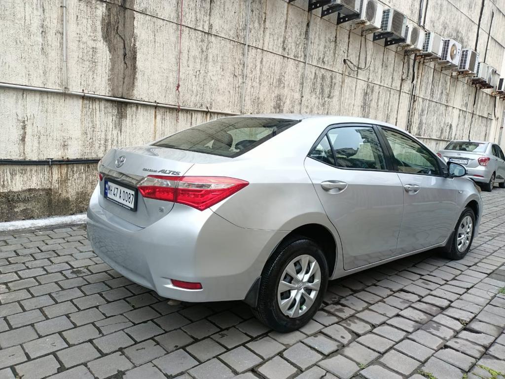 Toyota Corolla Altis 1.8 J 2015