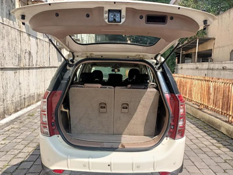 Mahindra XUV500 W8 1.99 2014