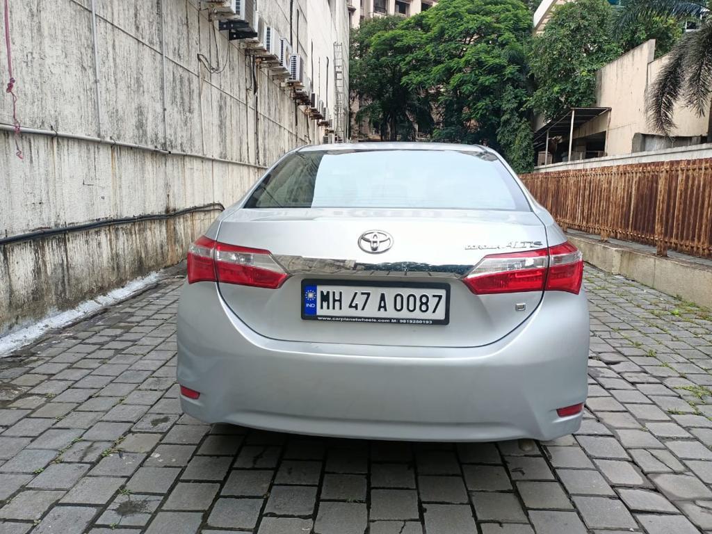 Toyota Corolla Altis 1.8 J 2015