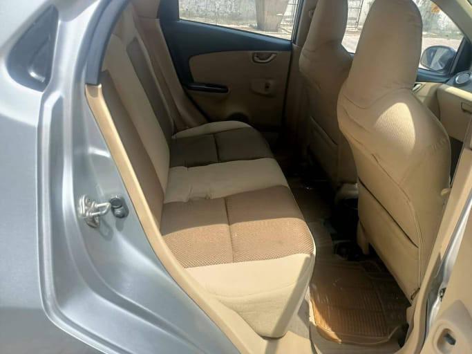 Honda Brio V MT 2012