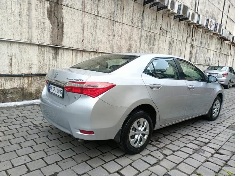 Toyota Corolla Altis 1.8 J 2015