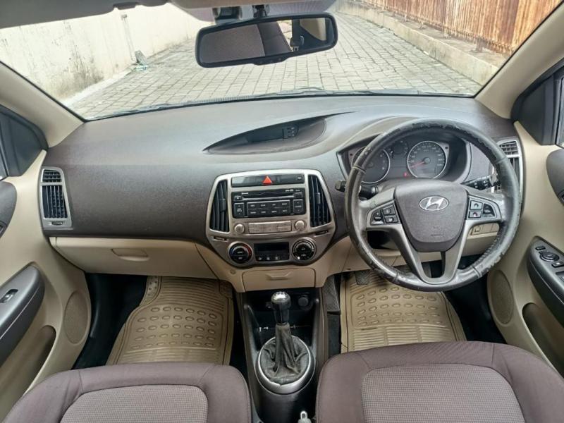 Hyundai i20 SPORTZ 1.2 BS IV 2013